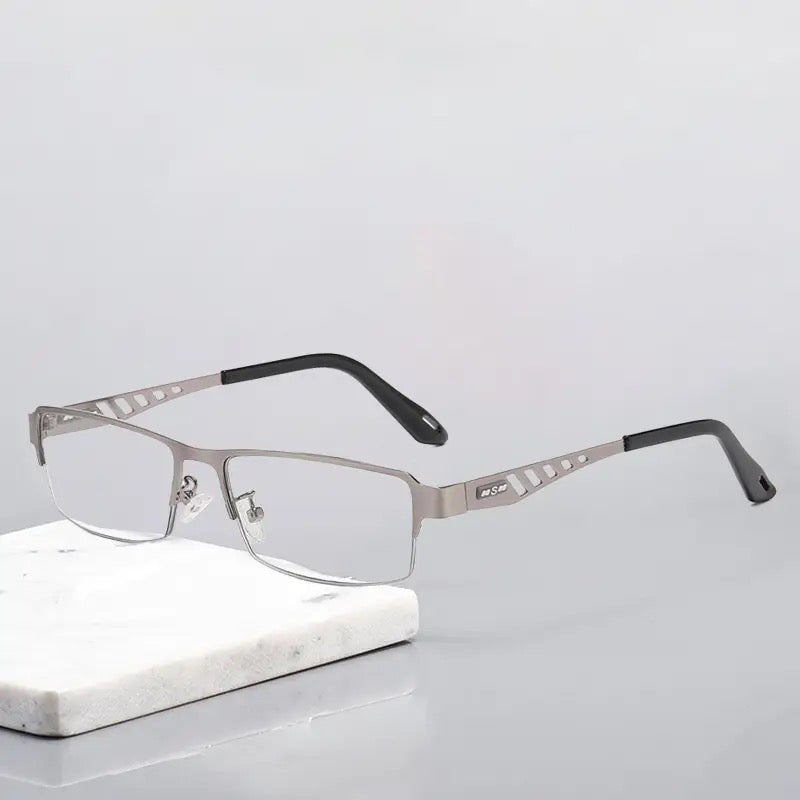 Automatisk Mørktonende Multifokal Læsebrille