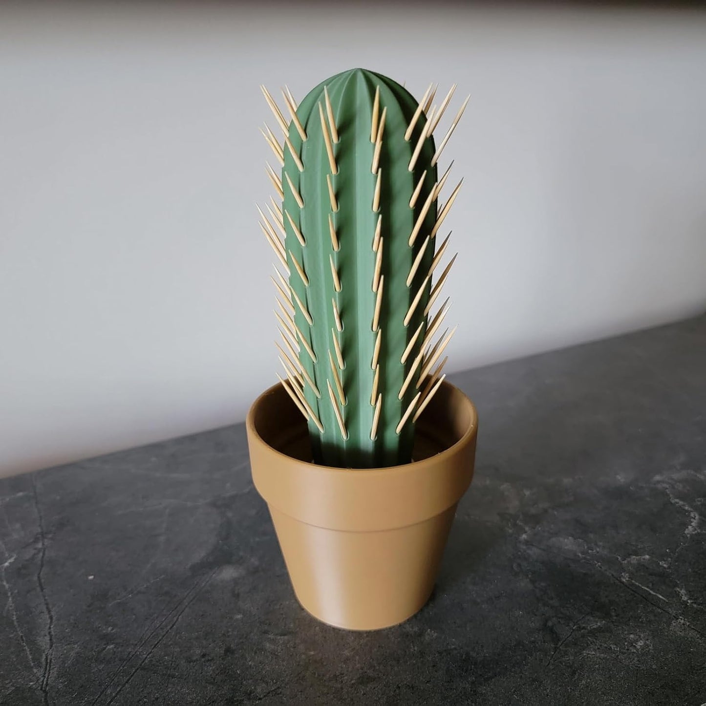 Automatisk tandpetare dispenser i kaktusform