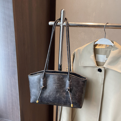 Axelväska i veganskt läder