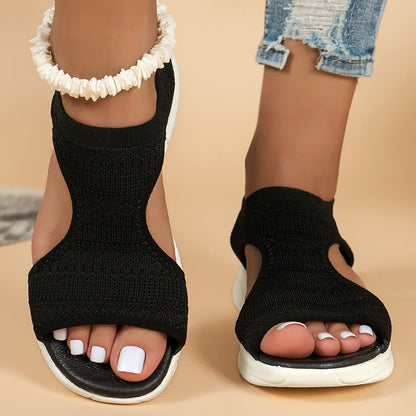 Bekväma och andningsbara platta sandaler